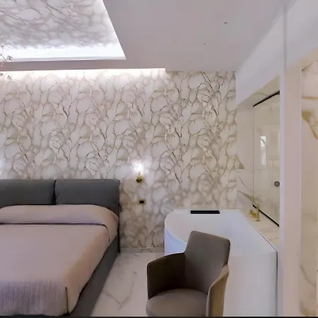 Elite Hotel 4*