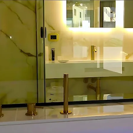 èlite 4*